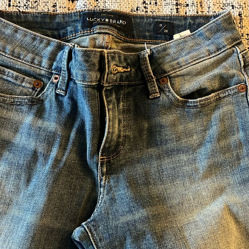 Adorable 🥰 lucky brand jeans